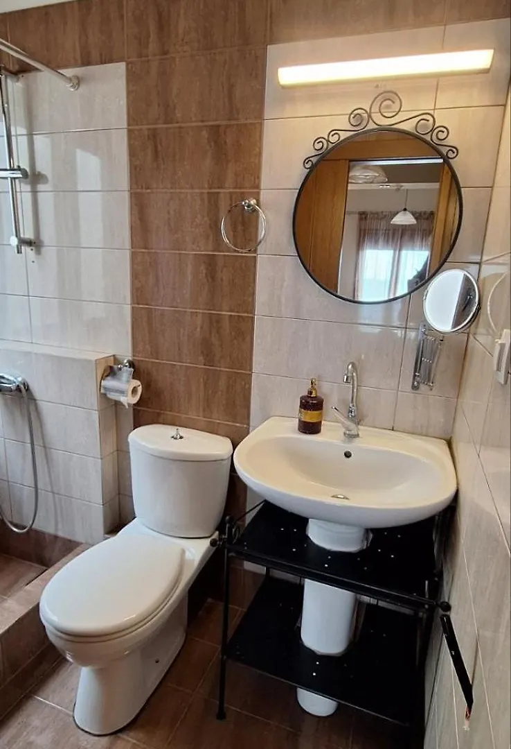 Diolkos Apartement Nea Roda Apartment